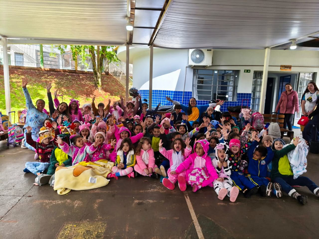 Acolhimento, ludicidade e aprendizado: CMEI Maria de Lourdes celebra a chegada do inverno com o “Dia do Pijama”