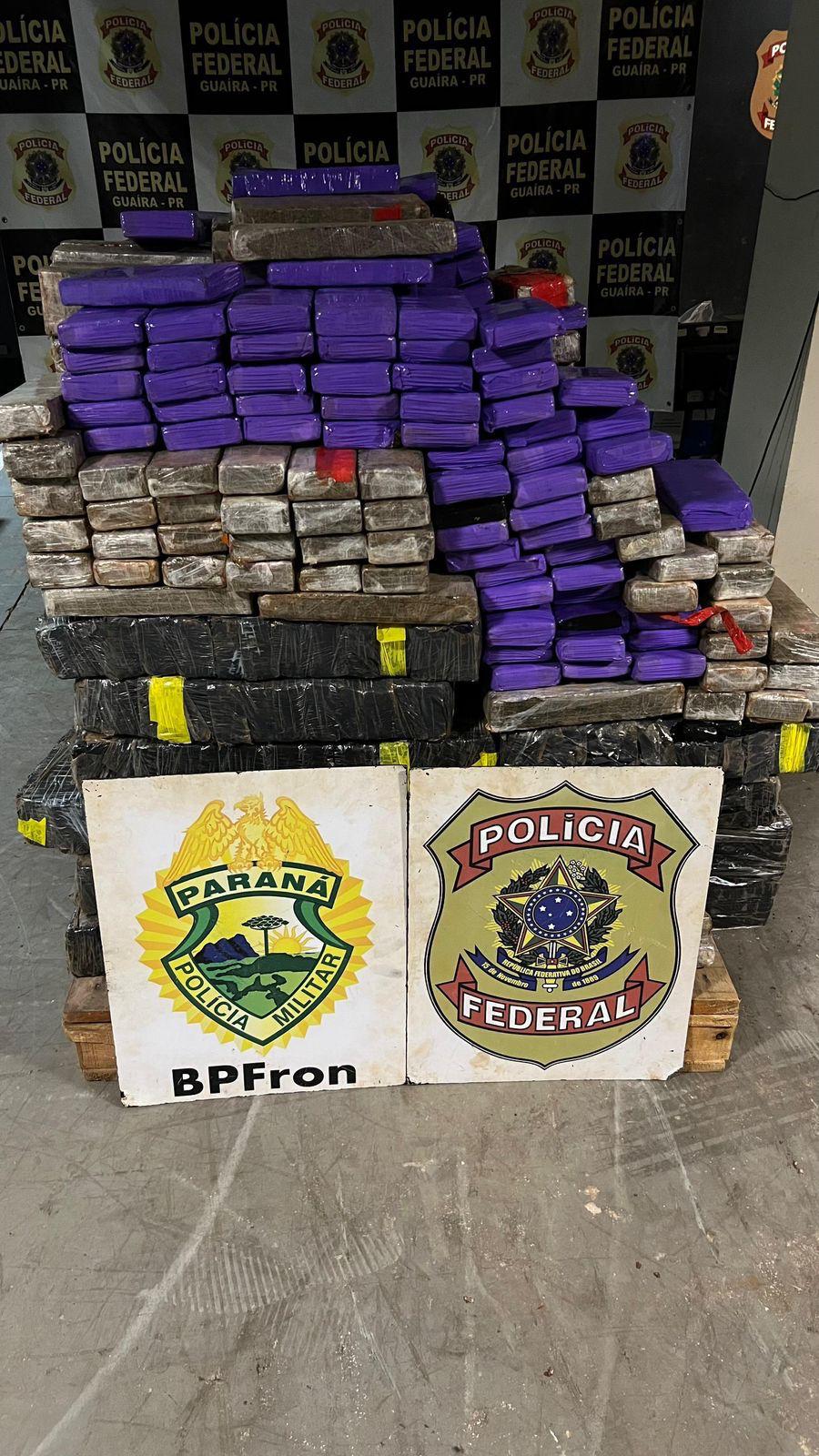 AÇÃO CONJUNTA ENTRE POLÍCIA FEDERAL e BPFRON RESULTA EM PRISÃO DE UM HOMEM CONDUZINDO VEÍCULO CARREGADO COM 625 QUILOS DE MACONHA