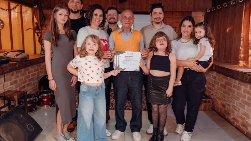 Município participa da entrega de Menção Honrosa a Frei Pacífico, personalidade histórica e cultural de Guaíra