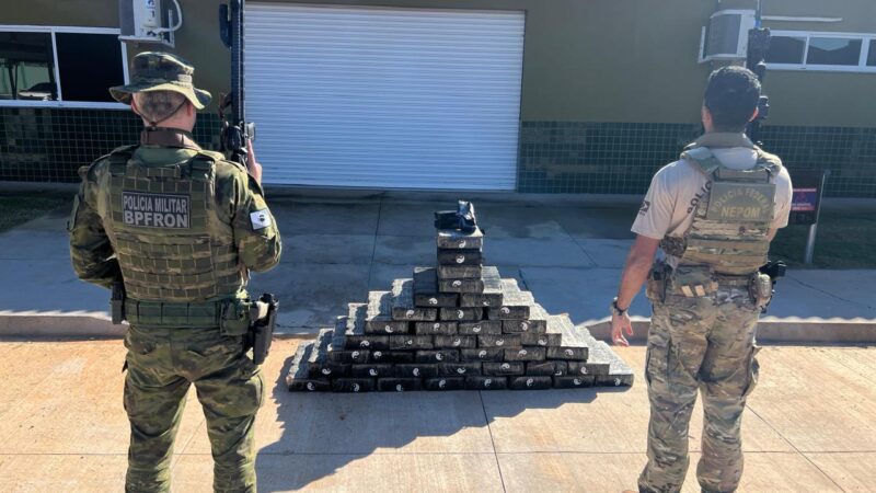 PF e BPFRON APREENDEM MEIA TONELADA DE MACONHA EM GUAIRA/PR