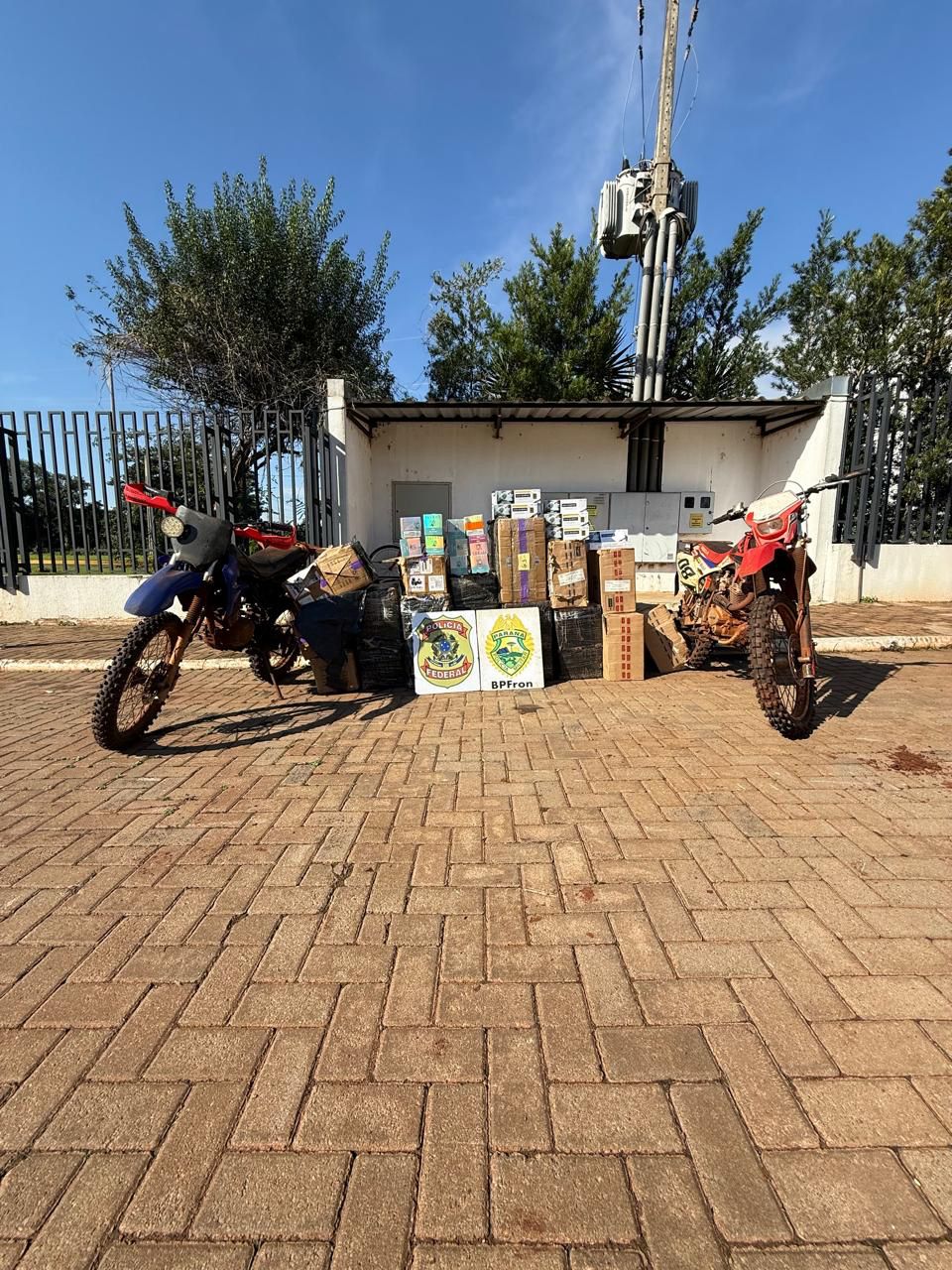 PF e BPFRON apreendem carga de cigarros origem estrangeira