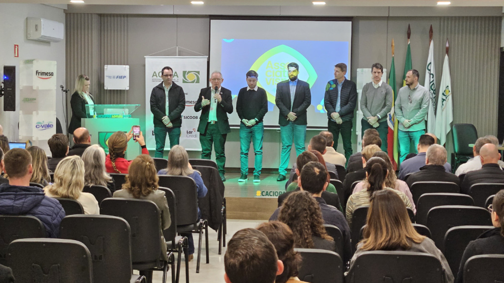 Caciopar debate energia e pedágio em reunião no Oeste do PR