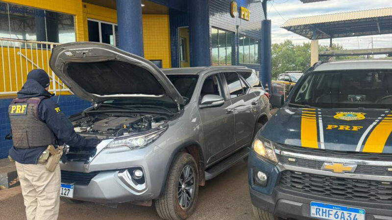 PRF recupera veículo roubado na BR-163, em Guaíra