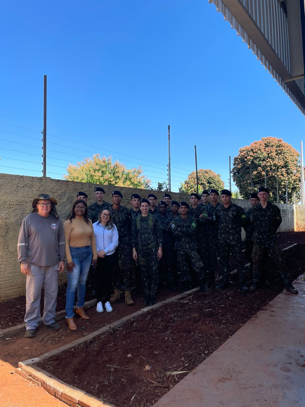 Município de Guaíra e Exército implantam Horta Sustentável no CEACA