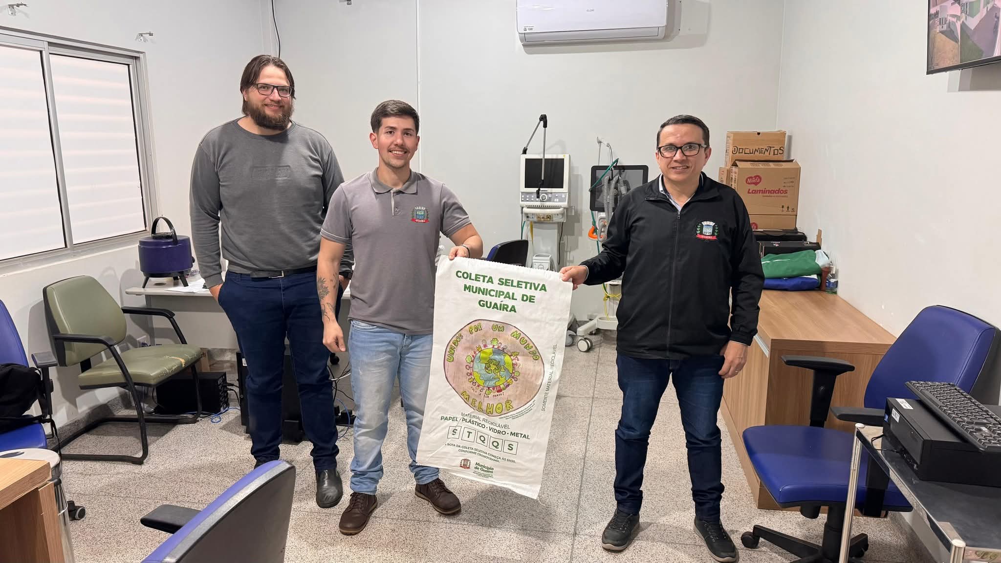 Município de Guaíra distribui sacos de ráfia para incentivar a coleta seletiva