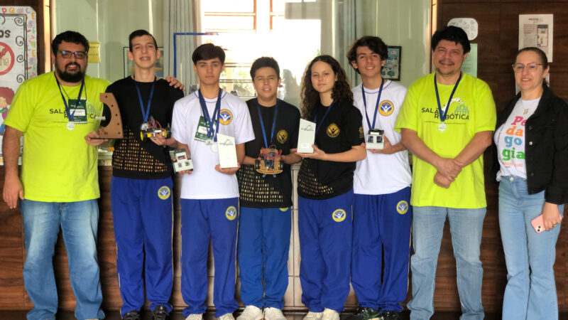Alunos do Colégio Estadual Mendes Gonçalves são destaque em competições em 2025
