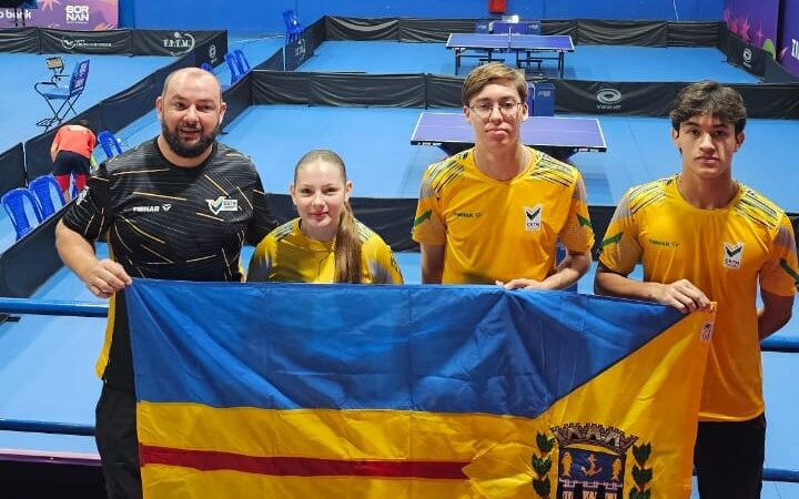 Jovens atletas de Guaíra representam o Brasil no circuito mundial de tênis de mesa em Assunção
