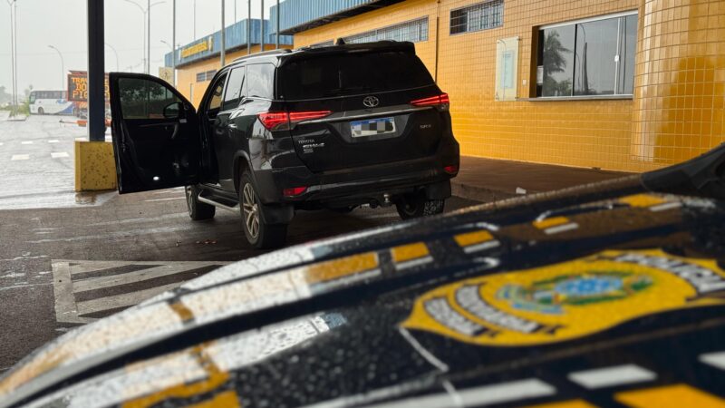 PRF recupera em Guaíra caminhonete de luxo furtada no Rio Grande do Sul