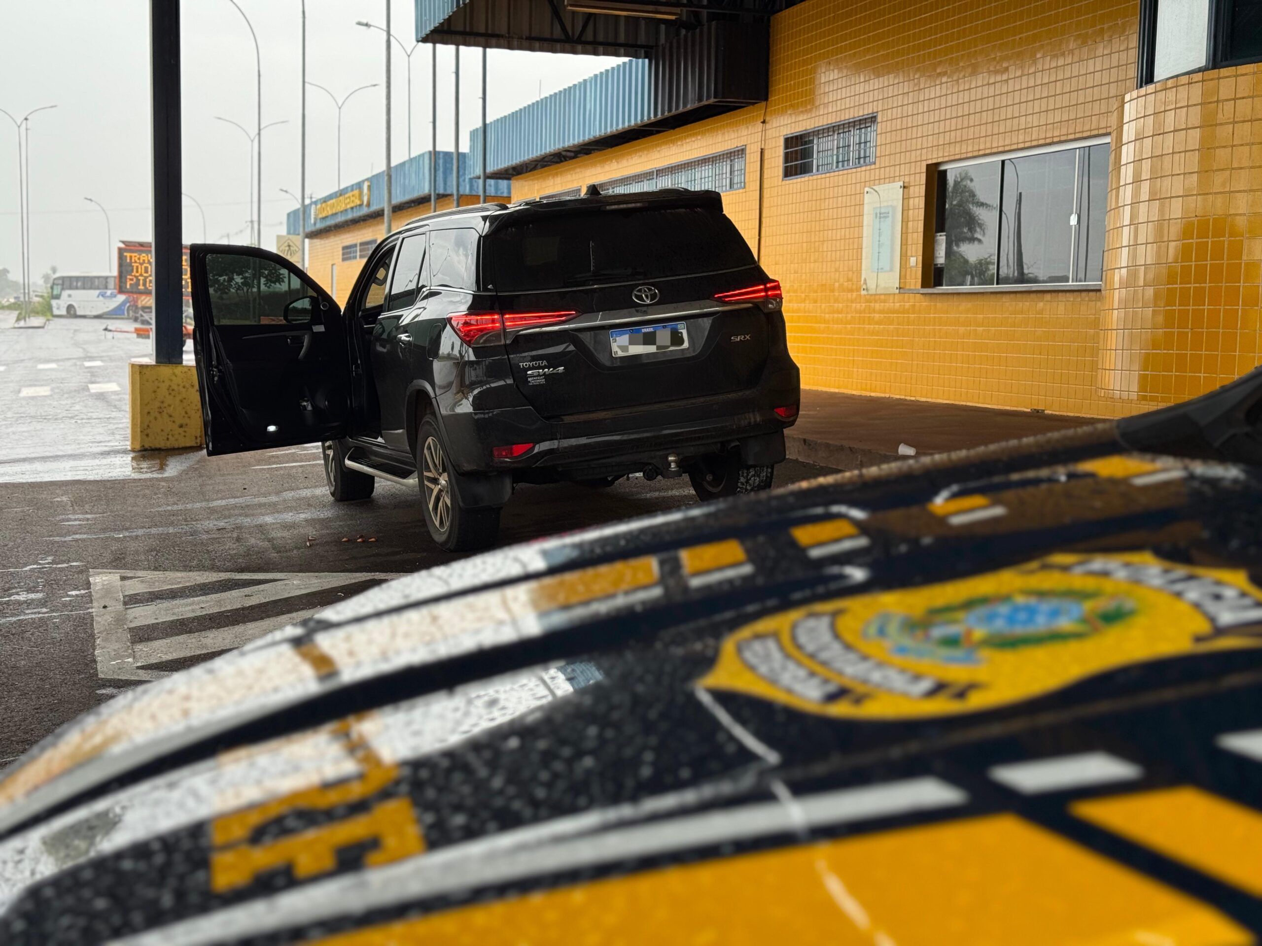 PRF recupera em Guaíra caminhonete de luxo furtada no Rio Grande do Sul