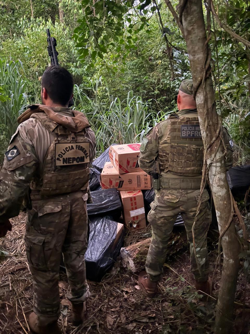 POLÍCIA FEDERAL e BPFRON realizam apreensão de cigarros paraguaios e veículo