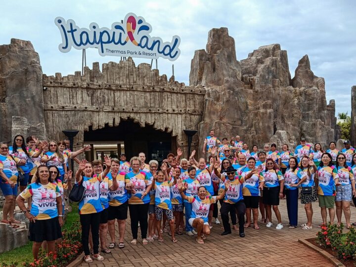 Projeto Viaja +60 leva idosos de Guaíra a Itaipulândia em viagem marcada por lazer e qualidade de vida
