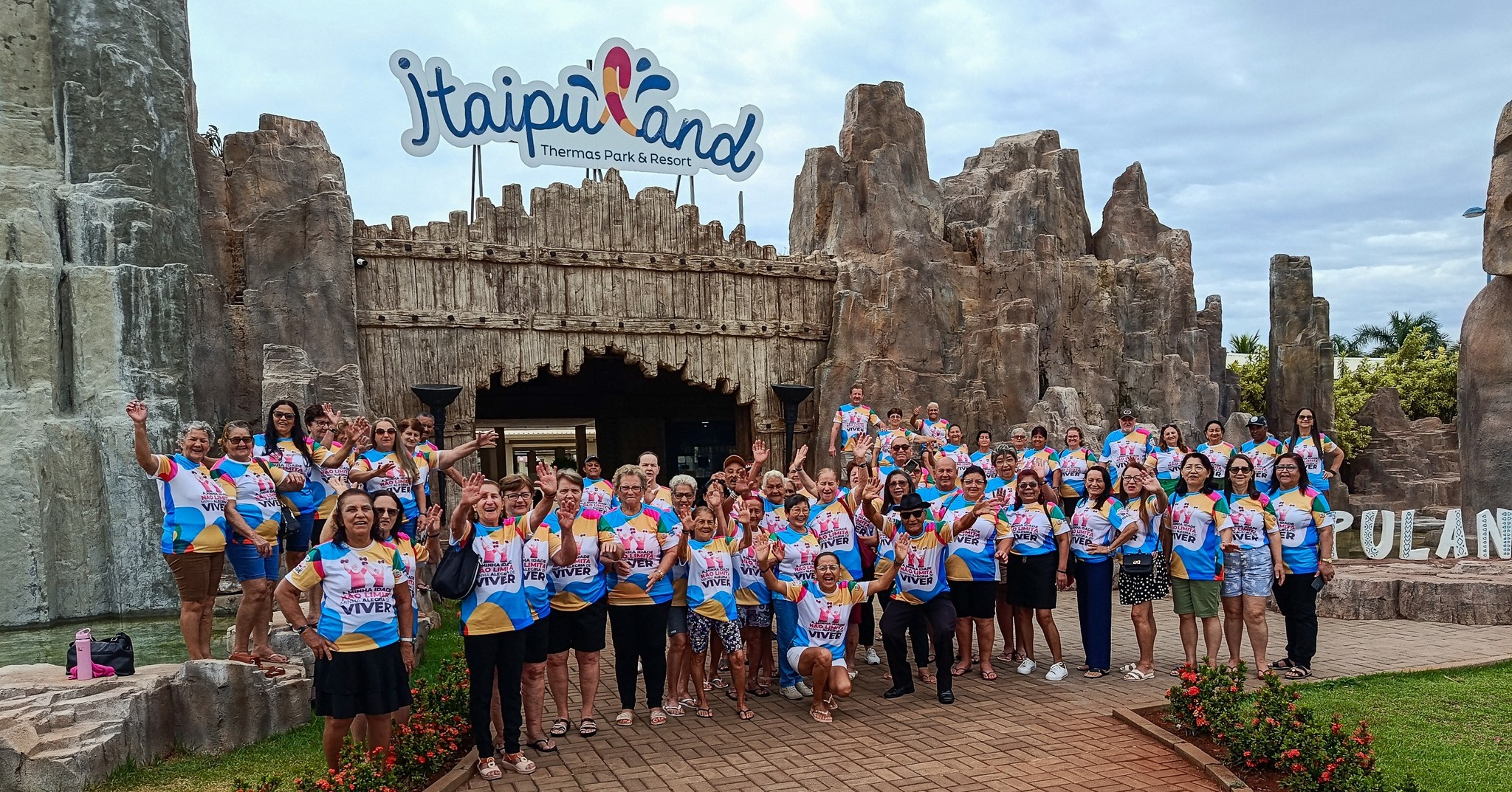 Projeto Viaja +60 leva idosos de Guaíra a Itaipulândia em viagem marcada por lazer e qualidade de vida